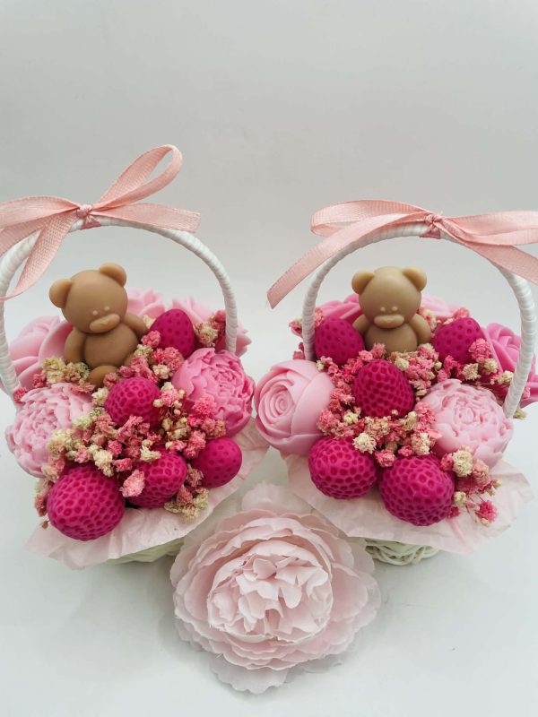 Epres illatviasz kosárka macival